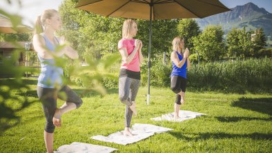 Yoga im Garten