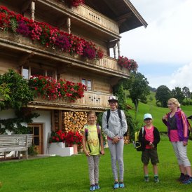 Die Gäste der Alpenschule Westendorf werden in authentischen Bauernhöfen untergebracht, © Alpenschule Westendorf