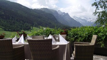 Hotel_Trinserhof_Terrasse_Trins_Wipptal