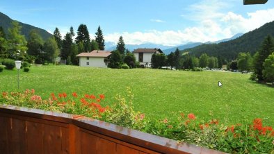 Aussicht Balkon Sommer Landhaus Thöni Seefeld