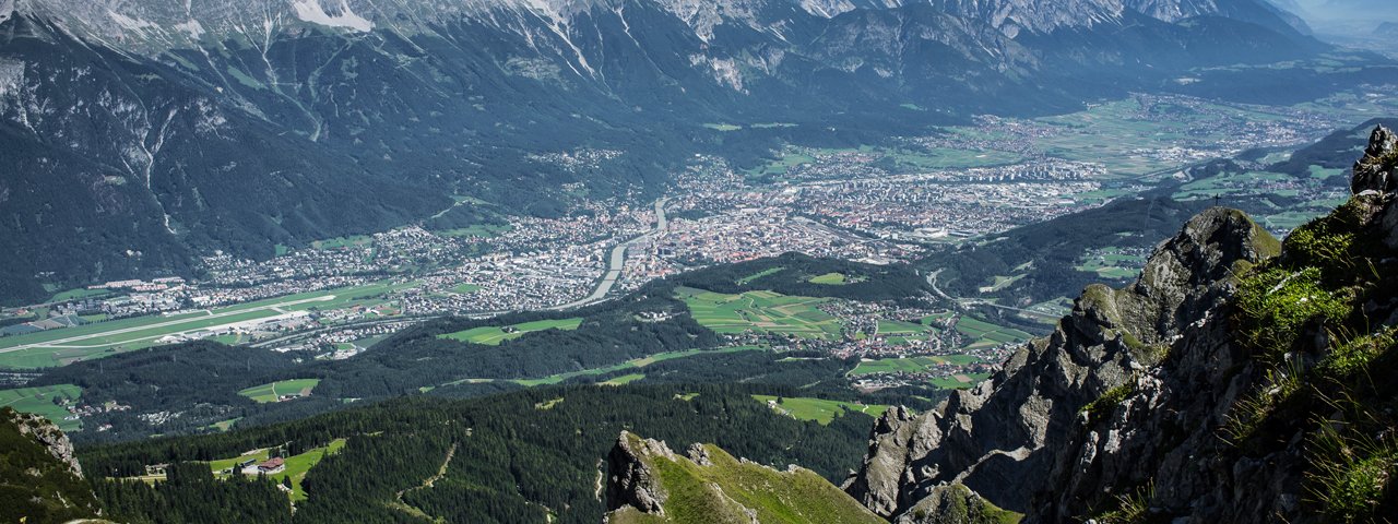 Blick vom Gipfel der Nockspitze auf Innsbruck, © TVB Innsbruck
