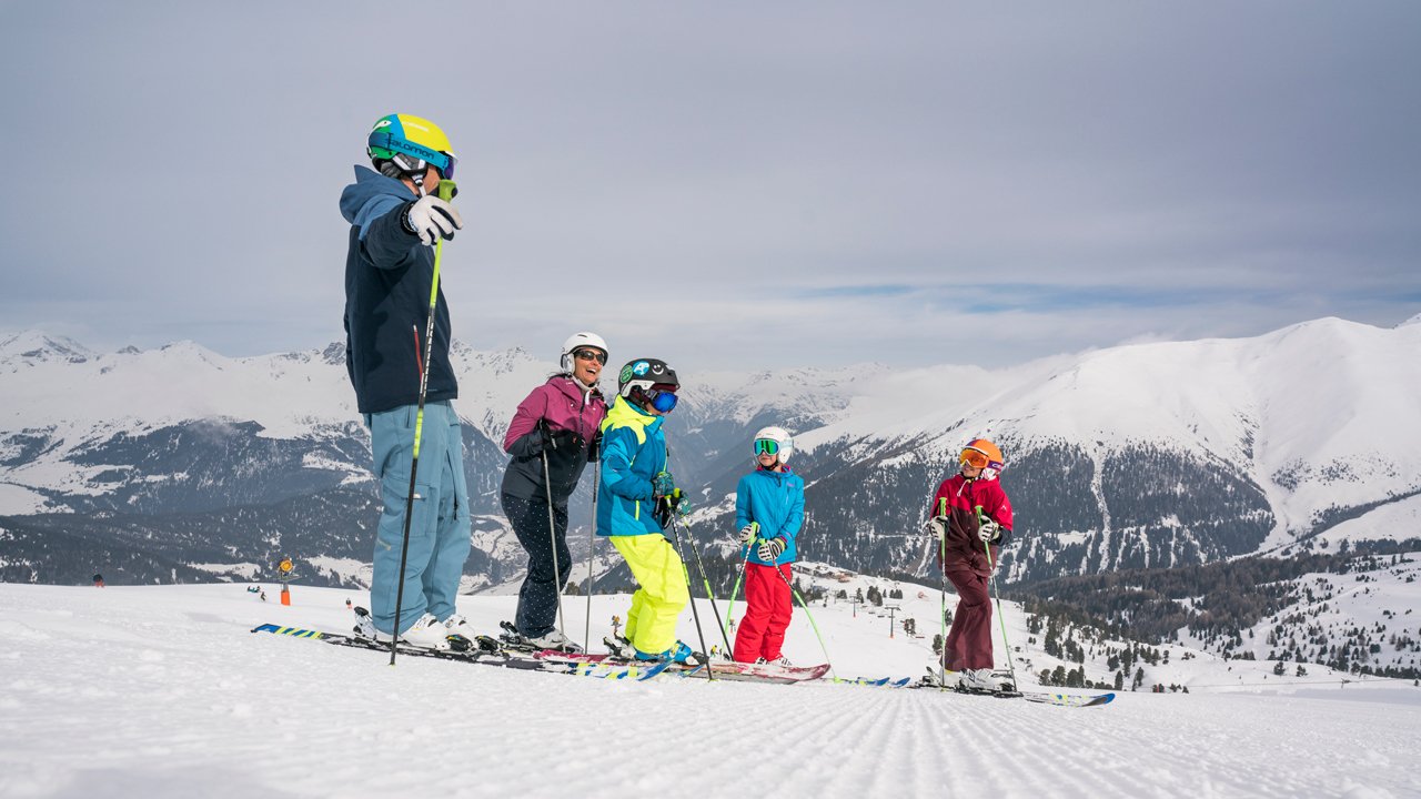 Skifahren mit Kindern im Familienskigebiet Nauders, © Nauderer Bergbahnen