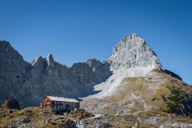 Die Lamsenjochh&uuml;tte unterhalb der Lamsenspitze im Karwendel.
, © Silberregion Karwendel