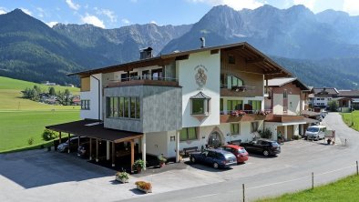 Hotel Garni Tirol - Sommerurlaub in Walchsee