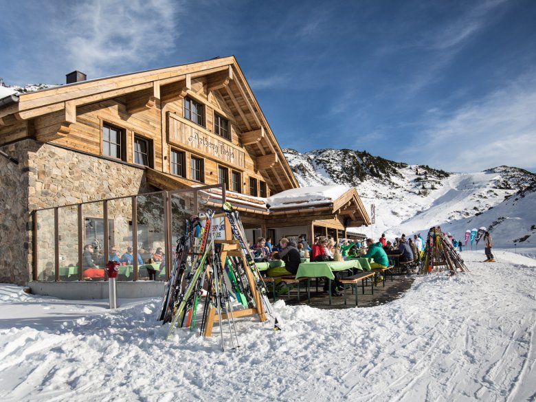 Eine der besten Skihütten in St. Anton: die Arlberg Thaja, Foto: Arlberg Thaja
