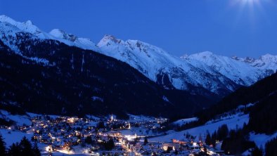 St.Anton_nachts_Stanzertal, © TVB St. Anton am Arlberg