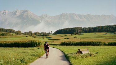 Rennradfahren am Natterer Boden , © Tirol Werbung / Georg Marshall 