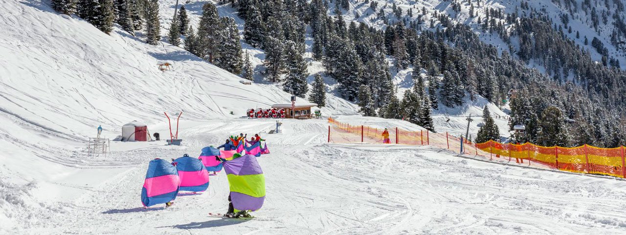 Kinderskikurs im Skigebiet Hochzeiger in Jerzens, © Tirol Werbung/Robert Pupeter