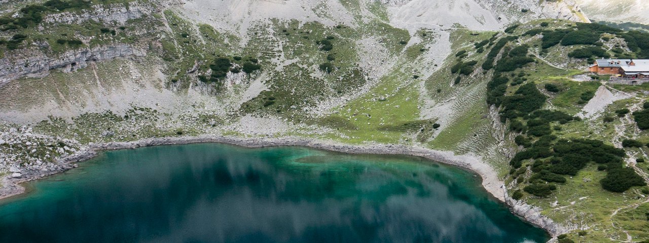 Der Drachensee am Fuße der Coburger Hütte., © Tirol Werbung / Hans Herbig