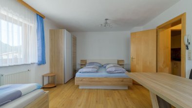 Wohn-Schlafzimmer FW 1