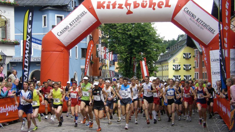 Massenstart beim Kitzbüheler Horn-Bergstraßenlauf, © TVB Kitzbühel