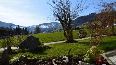 Blick auf Rosskopf und Holzalm im April 2021, © Ferienwohnung Ruetzwies