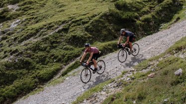             Steile Schotterwege sind ideales Gravelbike-Gelände. Hier: Abfahrt Richtung Johannestal.
