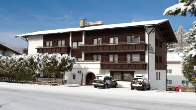 Einfahrt Winter Hotel Solstein Seefeld in Tirol