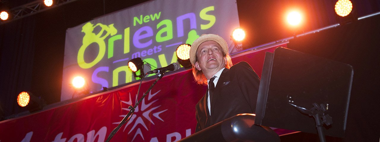 Organisator Markus Linder mit seiner Blues-Band beim "New Orleans meets Snow", © Patrick Säly/TVB St. Anton am Arlberg