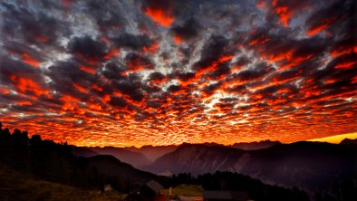 Sonnenuntergang auf unserer Alm, © Berghotel Marlstein GmbH