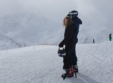             Faszination Skiurlaub in Tirol: Der erste Ausblick von der Bergstation am Hoadl.