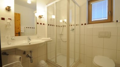 Badezimmer Dusche Doppelzimmer, © Pension Mirabelle