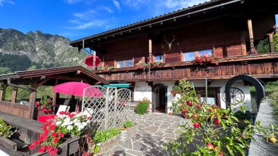 Sommer Terrasse Bergwald Appartements Alpbach, © Bergwald Appartements Alpbach Katharina Moser