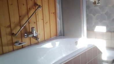 Badewanne , Dusche extra