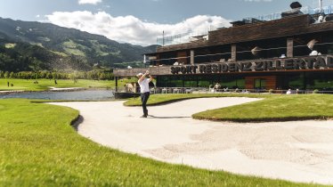 Einige Hotels in Tirol wie die Sport Residenz Zillertal in Uderns liegen direkt an einem Golfclub., © Jukka Pehkonen