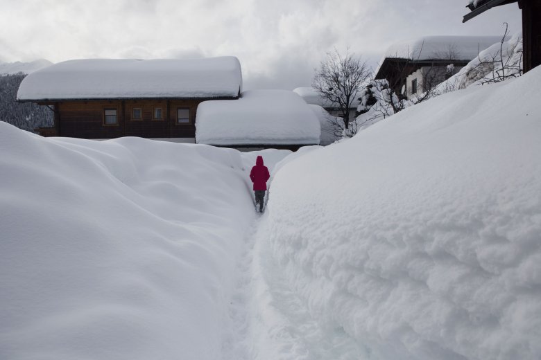 Im Winter 2013/2014 fiel im Osttiroler Ort Obertilliach überdurchschnittlich viel Schnee. (Foto: Tirol Werbung, Heinzlmeier Bert & Monika Höfler)