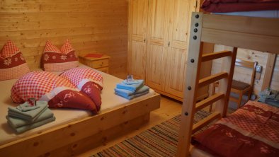 Schlafzimmer in der Arzbachhütte Volders