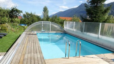 saisonaler Swimmingpool vom Gästehaus Edelweiss