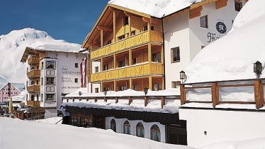 Winterbild_Südansicht_Hotel_Maiensee