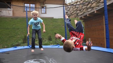 kinder-trampolin