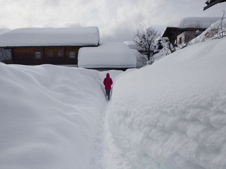 Das tief verschneite Obertilliach. (Foto: Tirol Werbung)