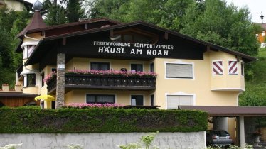 Häusl am Roan mit Carport