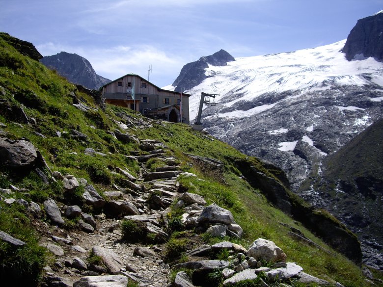Die Greizer Hütte leigt am Ende des Floitengrundes, eines der vielen schönen Täler, die in die Zillertaler Alpen hineinragen.