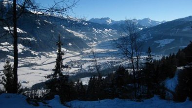 Blick ins Zillertal im Winter
