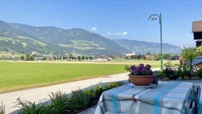 Zillertal-Stumm-Haus Imperfect-Aussicht Sommer 1