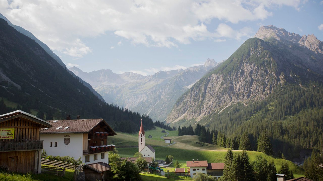 Viele Orte in Tirol, wie z.b Gramais im Bild, eignen sich f&uuml;r einen l&auml;ngeren Aufenthalt in absoluter Ruhe.