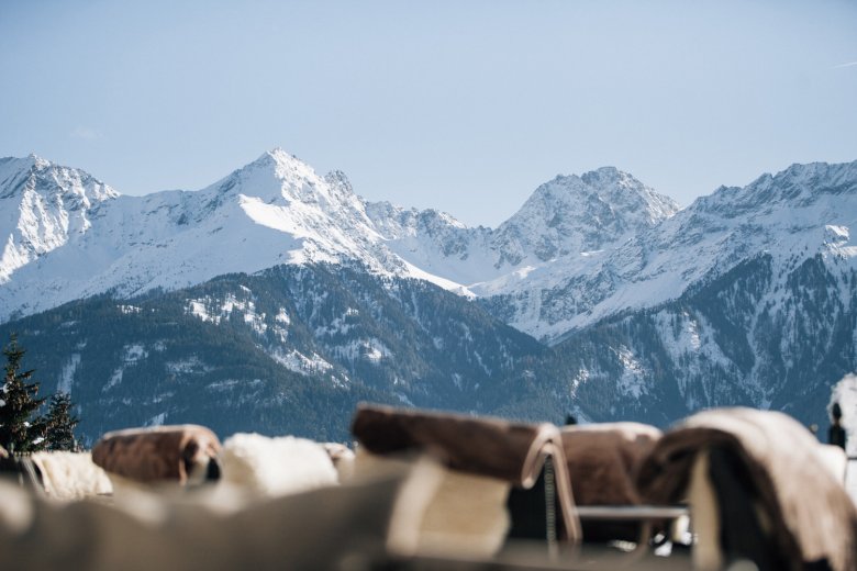 Der Ausblick vom Schlosshotel Fiss.
, © Schlosshotel Fiss, Mike Rabensteiner