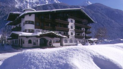 Alpenhotel Fernau Neustift Aussenansicht Winter