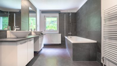 Appartement-Oetz-Urlaubsplatzl-360-Badezimmer-1