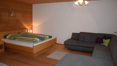 Wohnschlafzimmer  Gr . Wohnung, © Wohnschlafzimmer 3-4 Pers .