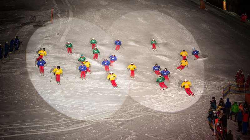 Beim Nightflow Fiss zeigen die Skilehrerinnen und -lehrer, was sie drauf haben, © Bergbahnen Fiss-Ladis