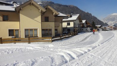 Langlaufloipe direkt vor dem Haus