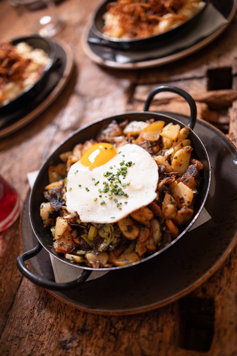 Tiroler Gröstl: DER Klassiker der alpinen Küche.