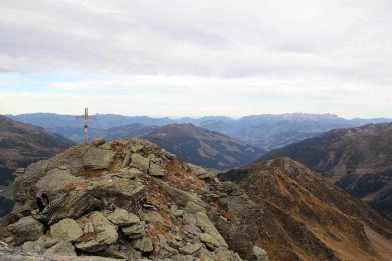 Rundum-Blick auf der herbstlichen Pallspitze.