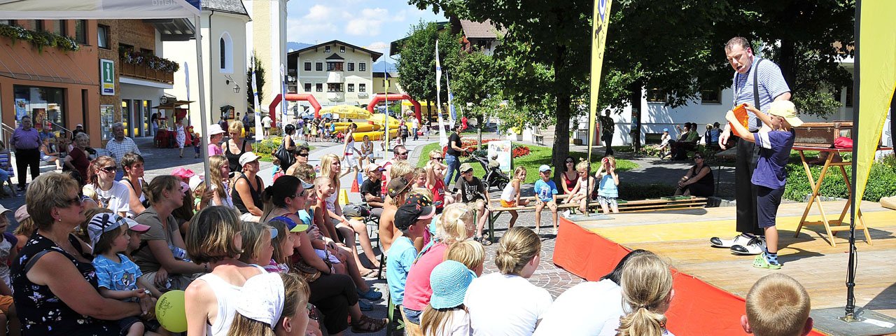 Während des Kinderspielefestes verwandelt sich Reith im Alpbachtal in einen großen Spielplatz, © Grießenböck