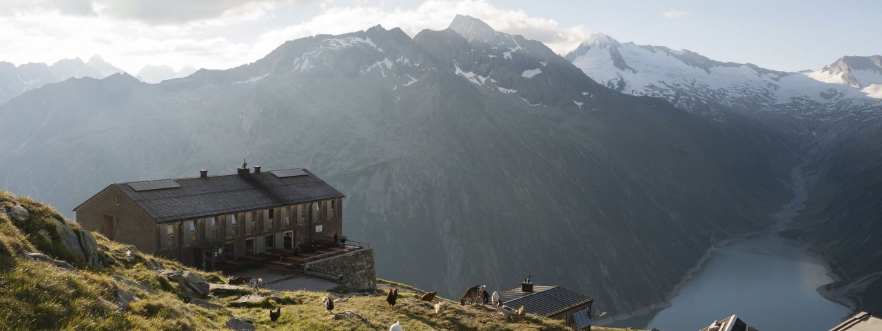 Olpererhütte in den Zillertaler Alpen, © Tirol Werbung/Jens Schwarz