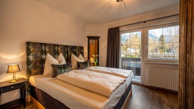 jaegerheim-ehrwald-romantik-suite-schlafzimmer