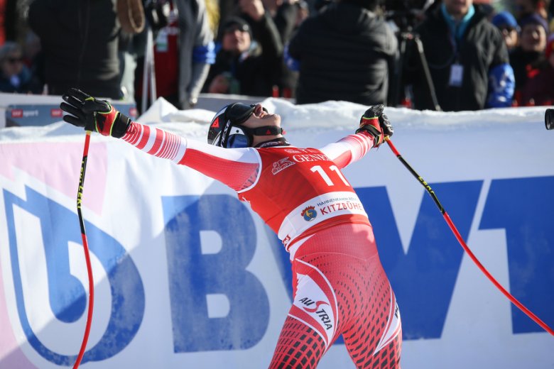 Es ist allein schon Jubel wert, wenn man beim Hahnenkammrennen gut im Ziel ankommt - wenn die Zeit dann auch noch einen Stockerlplatz beschert, ist die Freude freilich unbeschreiblich., © GEPA pictures - Wolfgang Grebien