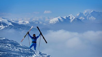 Skifahren im Tiefschnee, © TVB