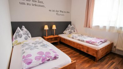 Schlafzimmer 2-2 -  FEWO 1